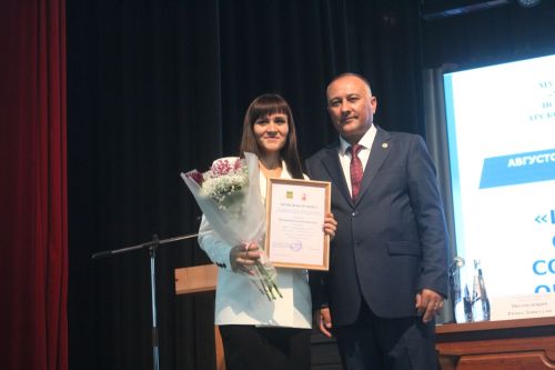 Алар иң зур хөрмәткә лаек: Арчада мәгариф хезмәткәрләренең август конференциясе узды