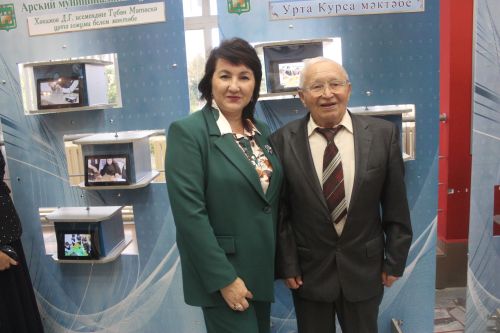 Алар иң зур хөрмәткә лаек: Арчада мәгариф хезмәткәрләренең август конференциясе узды
