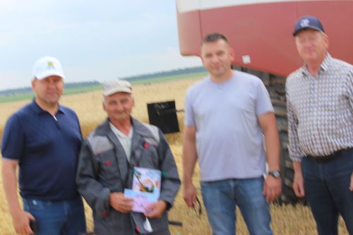 Алдынгыларга бүләкләр тапшырылды