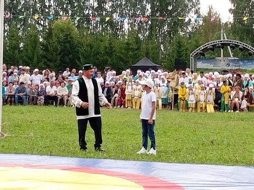 «Ат көне»ндә бүләккә ат бирелде