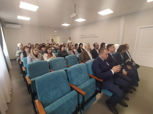 Арча үзәк китапханәсе ишекләрен яңа статуста ачты