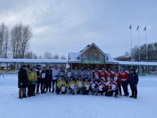 Арча стадионында итекле хоккей буенча бәйге узды