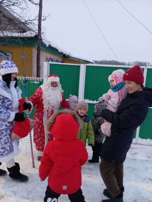 Урта Сәрдәгә Кыш бабай килгән