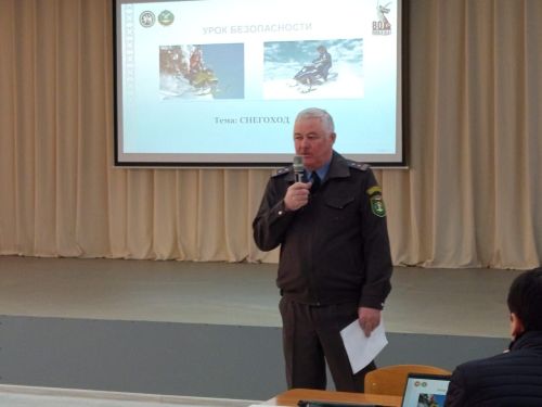 В Арском агропромышленном колледже прошел урок безопасности по эксплуатации мототехники