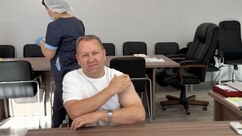 Арча районы башлыгы Алмаз Хисаметдинов гриппка каршы прививка ясатты