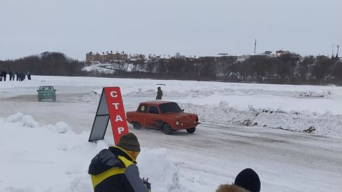 Арча районында махсус хәрби операциядә һәлак буганнар истәлегенә машина ярышлары узды