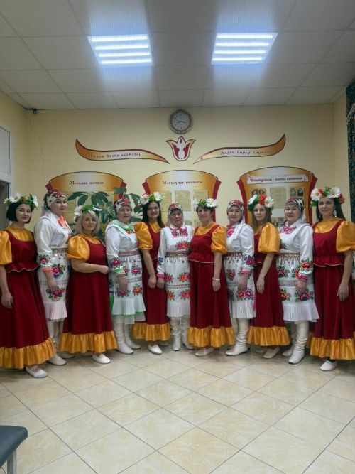 Пөшәңгәрдә Халыклар бердәмлеге елына багышланган концерт узды
