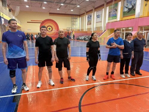 Хезмәттәшләрем арасында волейбол турниры үтте