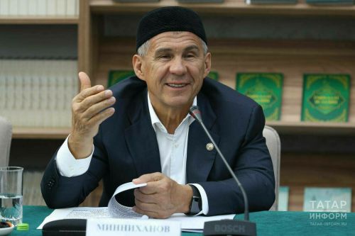 Рөстәм Миңнеханов Туган тел көне һәм бөек татар шагыйре Габдулла Тукайның тууына 140 ел тулу уңаеннан котлый