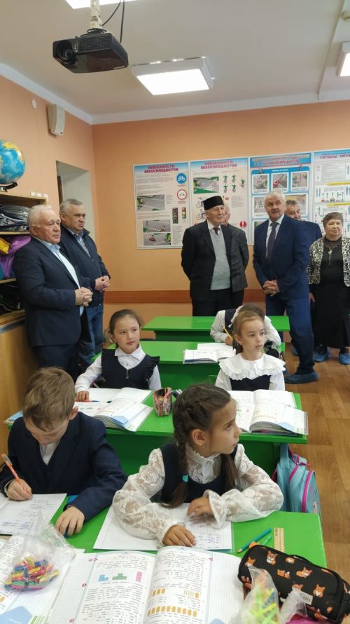 Район иҗтимагый советының күчмә утырышы