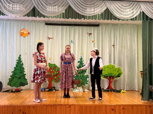 Яңа Кенәр интернат-мәктәбендә тәрбияләнүчеләр Тукай әкиятләрен тәкъдим иттеләр