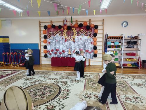Арчаның тугызынчы балалар бакчасында Бөек Җиңү көненә багышланган бәйрәм узды