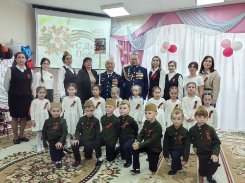 Арчаның тугызынчы балалар бакчасында Бөек Җиңү көненә багышланган бәйрәм узды
