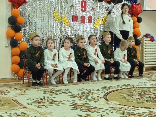 Арчаның тугызынчы балалар бакчасында Бөек Җиңү көненә багышланган бәйрәм узды