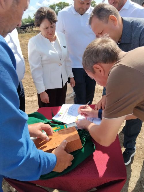 Сөтчелек комплексларының нигез ташларын салдылар
