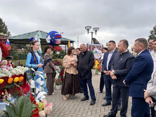 Арчада мәктәп ярминкәсе һәм чәчәкләр фестивале узды