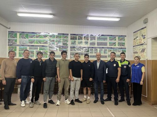 Арчада яшь автомобиль йөртүчеләр көч сынашты