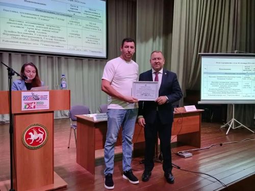 Атналык планеркада төп бурычлар билгеләнде һәм алдынгылар бүләкләнде