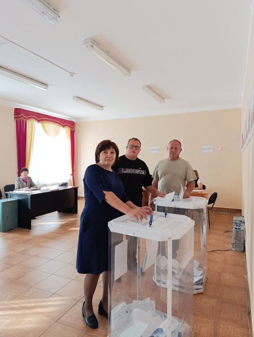 Сайлауга гаилә белән килделәр
