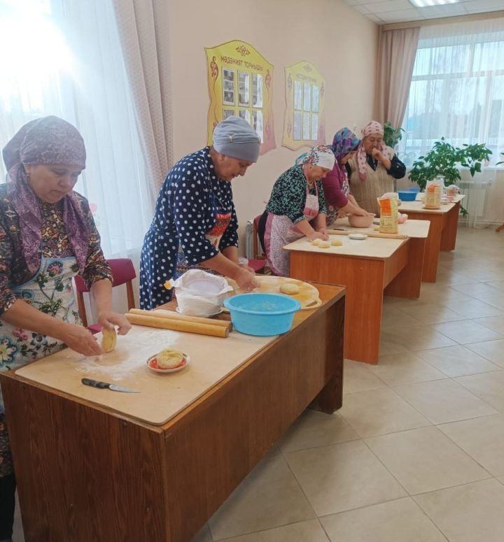 Синең җылы кулларың аша...