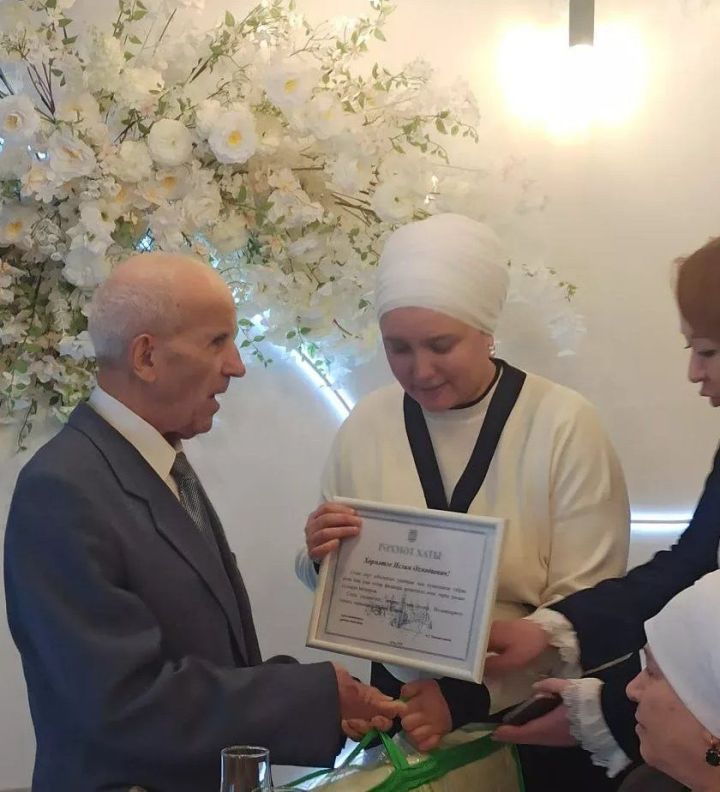 Барысына да көче җитсен