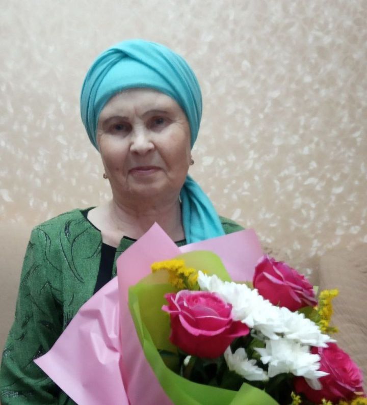 Сезнең кебекләр аз