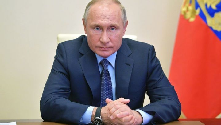 Официальный представитель Кремля Дмитрий Песков рассказал, что президент России Владимир Путин может выступить на следующей неделе с новыми заявлениями по ситуации с коронавирусом.