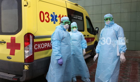 Почти 16 тысяч медиков в Татарстане лечат больных с коронавирусом