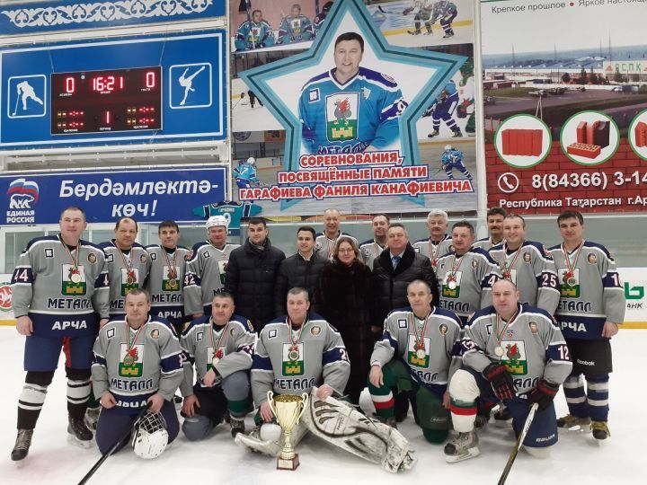 Фәнил Гарәфиев истәлегенә хоккей турниры үтәчәк