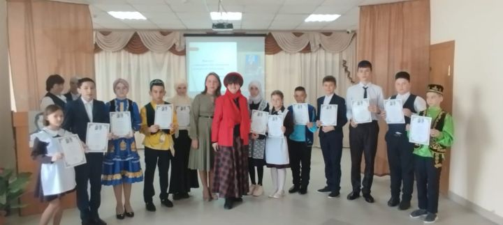 Казанбашта Гариф Ахунов укулары узды