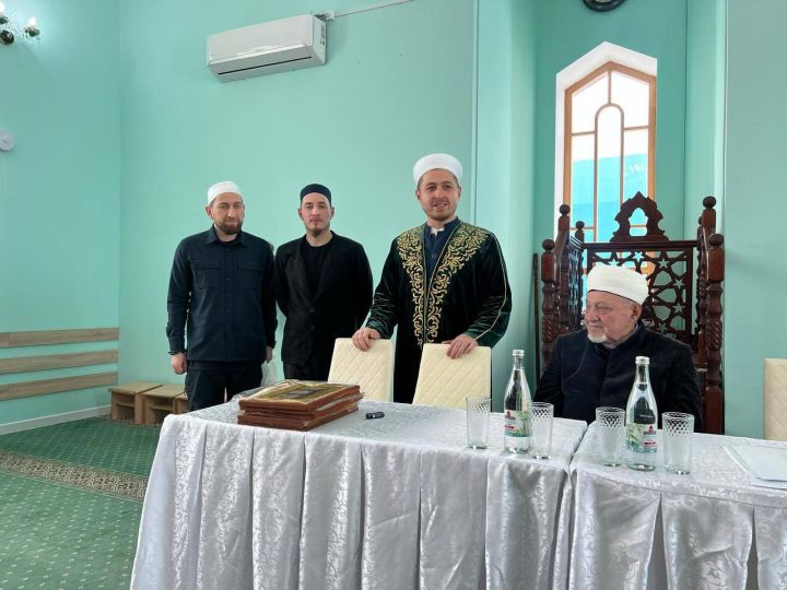 Г. Курсави исемендәге мәчеттә имамнар һәм мөгаллимәләр җыелышы узды