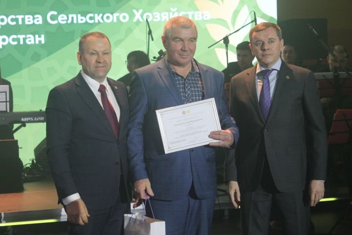 «Арча батырларын данлый» чарасында алдынгылар бүләкләнде