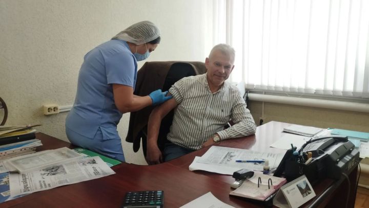 «Арча хәбәрләре » газетасы журналистлары гриппка каршы прививка ясатты