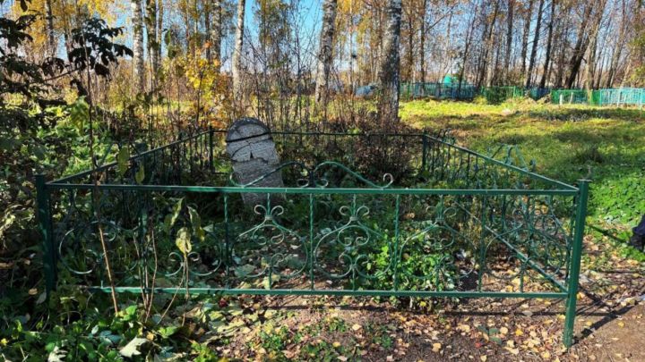 Ташкичүдә Шиһабетдин Мәрҗанинең әти-әнисе каберендәге ташны торгызачаклар