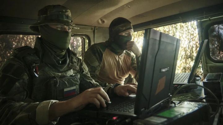 Югары технологияләр дәрәҗәсендә хезмәт