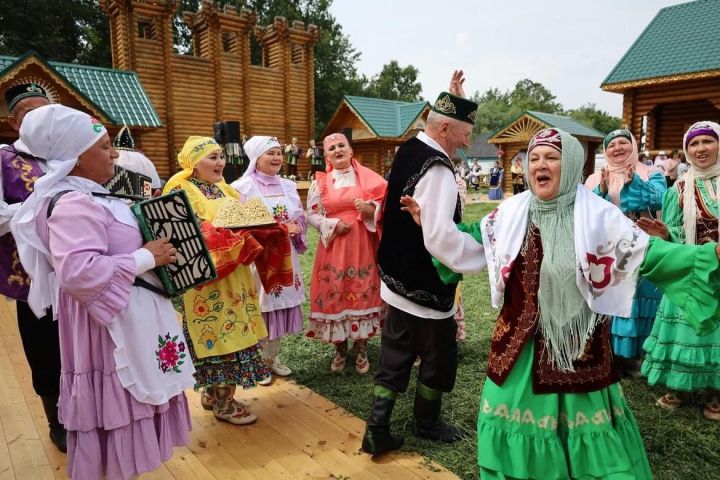 Кайвакыт көрәк белән җир казу уңайрак кебек