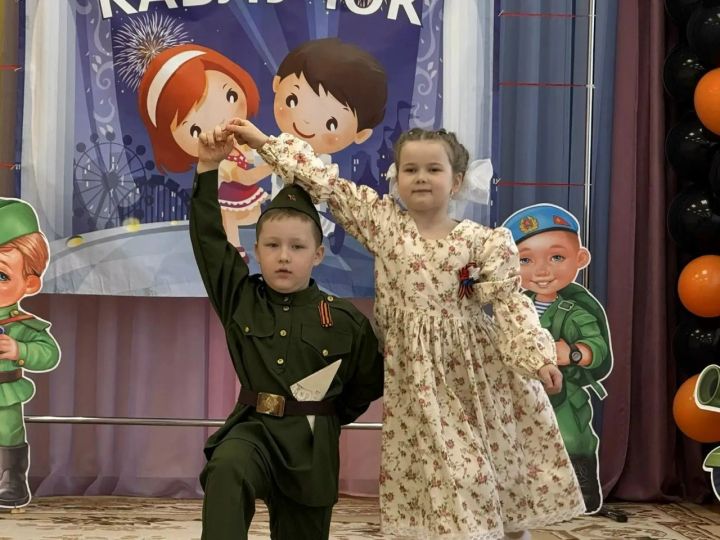 Җиңү вальсы аша – хәтер дәресе: Арчада балалар бакчалаларына йөрүче балалар вальс биеде