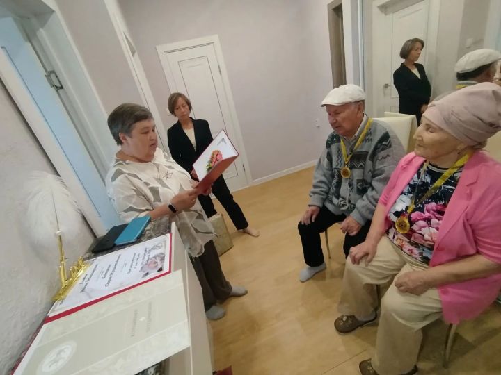 Мәхәббәт хөрмәттә, сабырлыкта һәм күңел җылысында чагыла