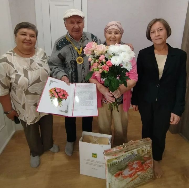 Мәхәббәт хөрмәттә, сабырлыкта һәм күңел җылысында чагыла
