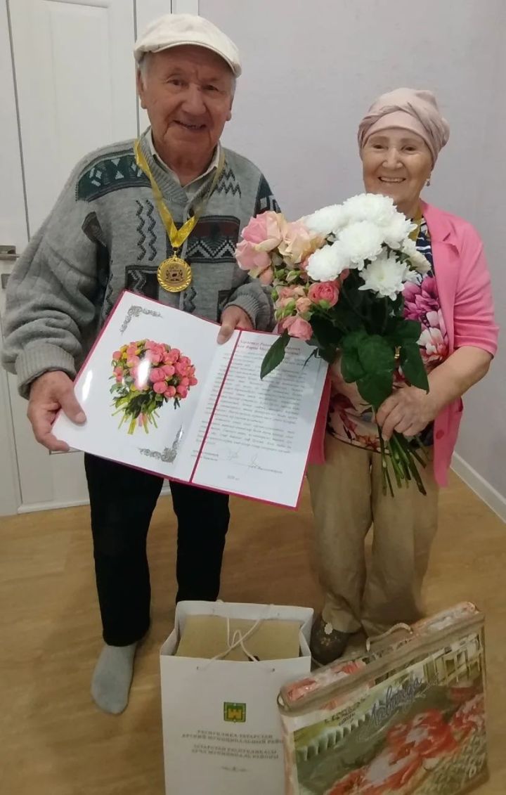 Мәхәббәт хөрмәттә, сабырлыкта һәм күңел җылысында чагыла