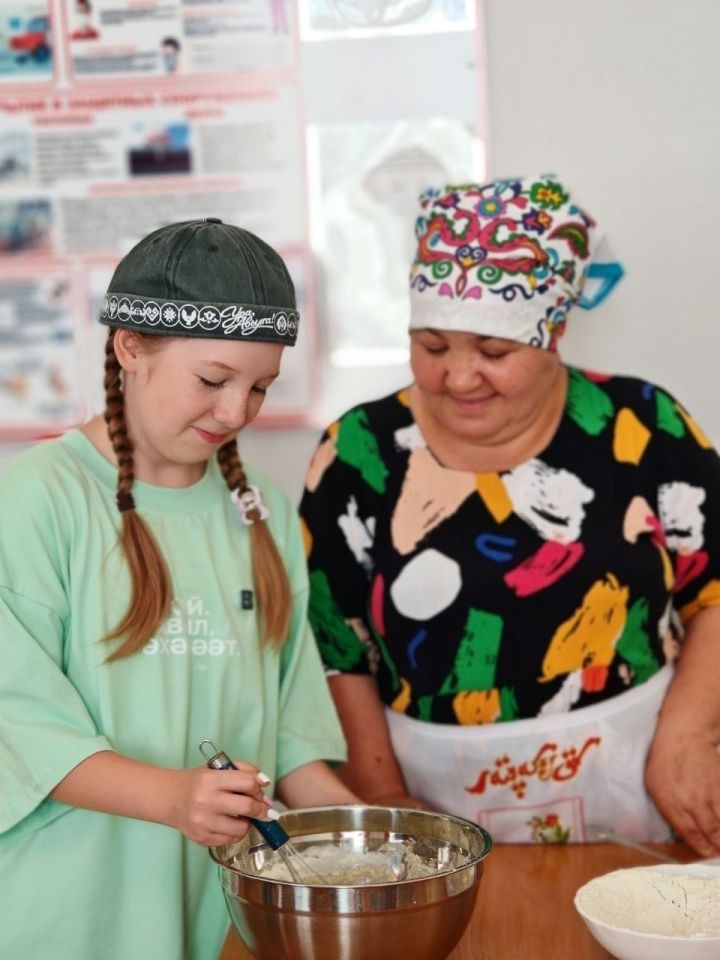 “Ура, авылга!”: проектның өченче көне балаларны музыка, тарих һәм коймаклар белән каршы алды