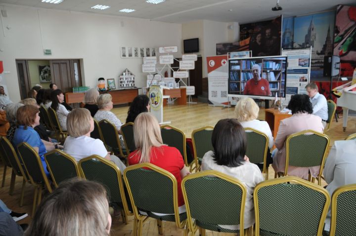 В Казани обсудили обучение первой помощи младших школьников: более 600 детей уже освоили базовые навыки