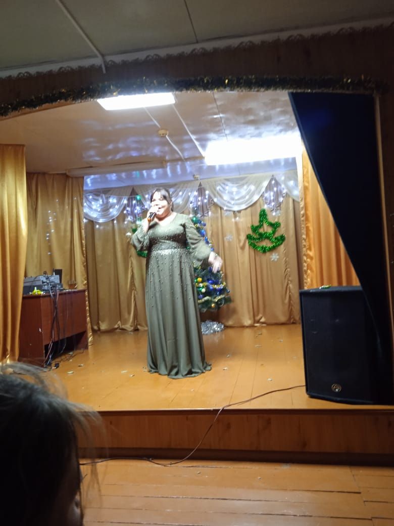 Яңа елга яңа өметләр, яхшы кәеф белән