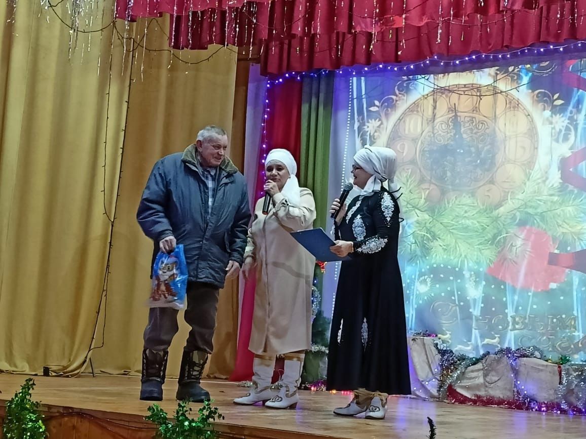 Дуслар белән бергә булганда, яшәве күңеллерәк, эшләве җиңелрәк