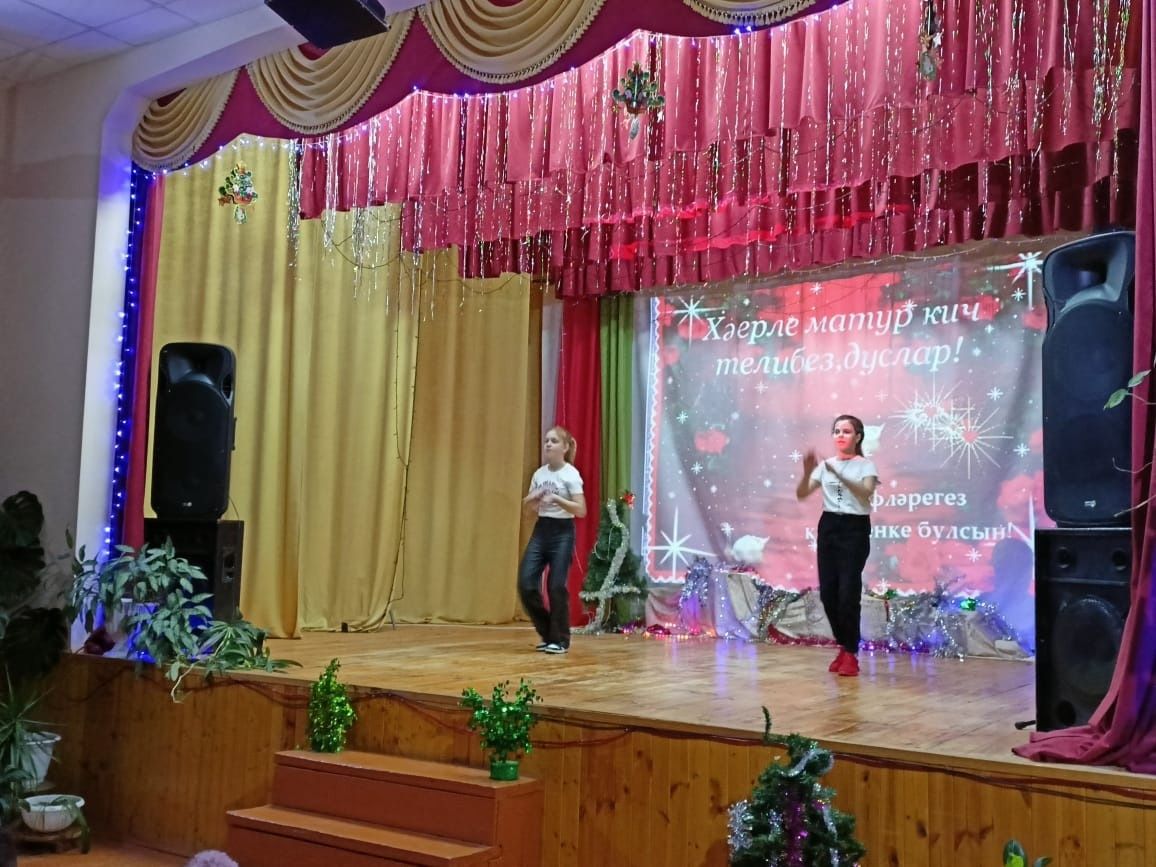 Дуслар белән бергә булганда, яшәве күңеллерәк, эшләве җиңелрәк