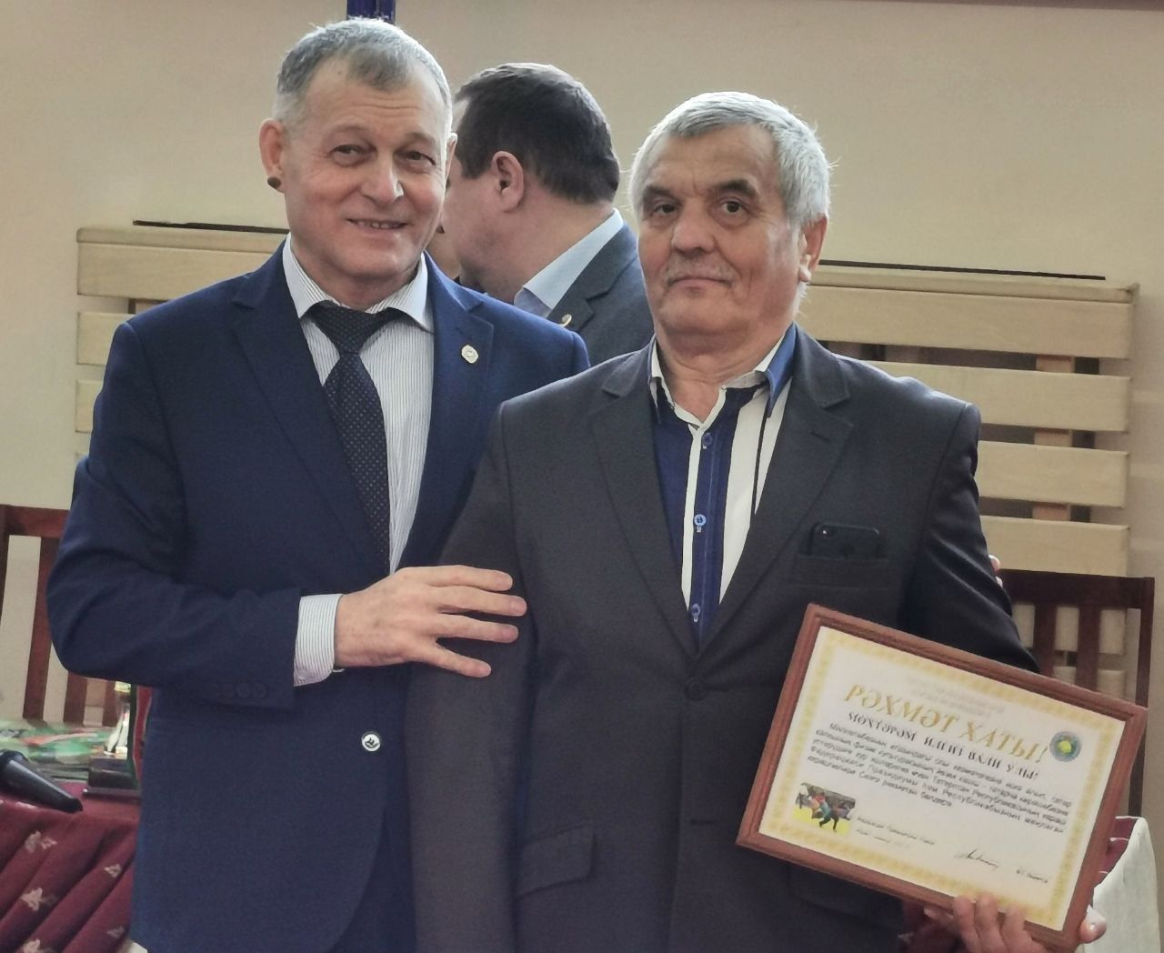 Бүген Яңа Кенәрдә көрәштеләр