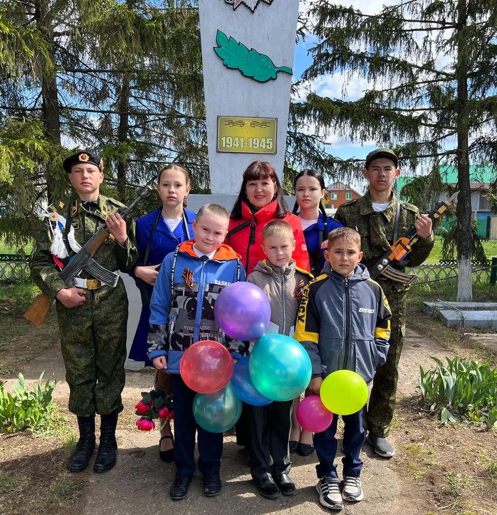 Кәче мәктәбе укытучысы Эльмира Мөхәммәтшина үзен бик бәхетле саный