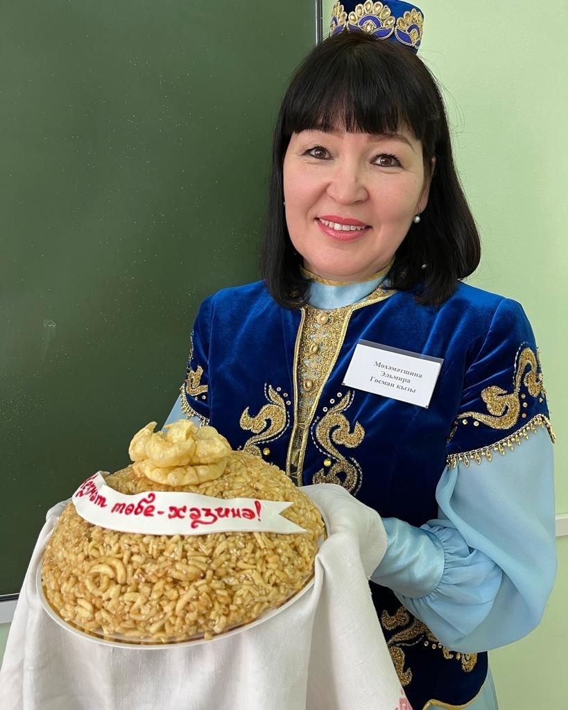 Кәче мәктәбе укытучысы Эльмира Мөхәммәтшина үзен бик бәхетле саный