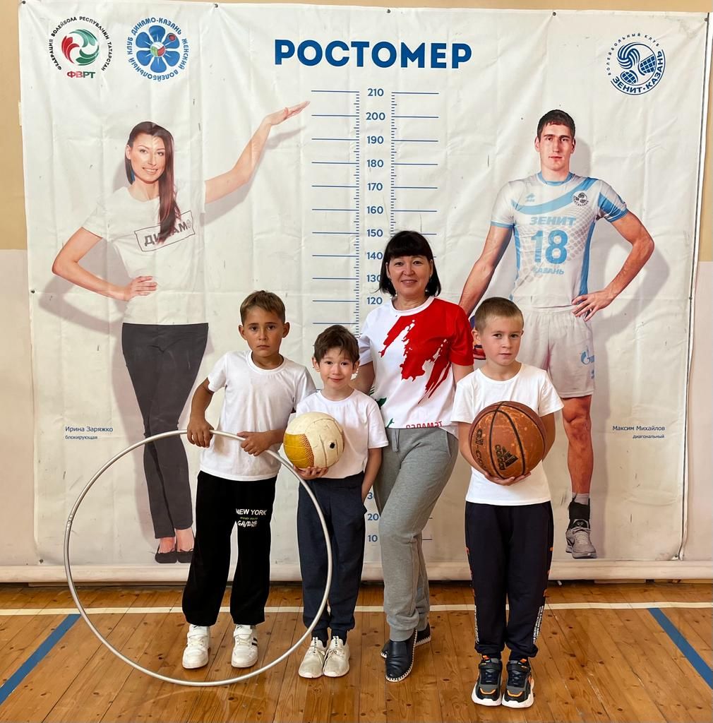 Кәче мәктәбе укытучысы Эльмира Мөхәммәтшина үзен бик бәхетле саный