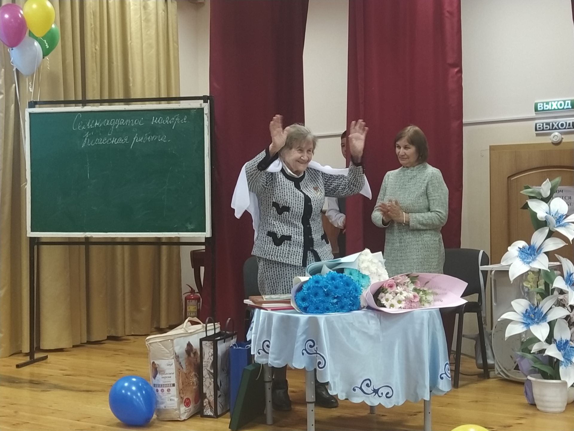 Яңа Кенәр мәктәбендә Стелла Габдрахманованың 90 яшьлек юбилеен уздырдылар